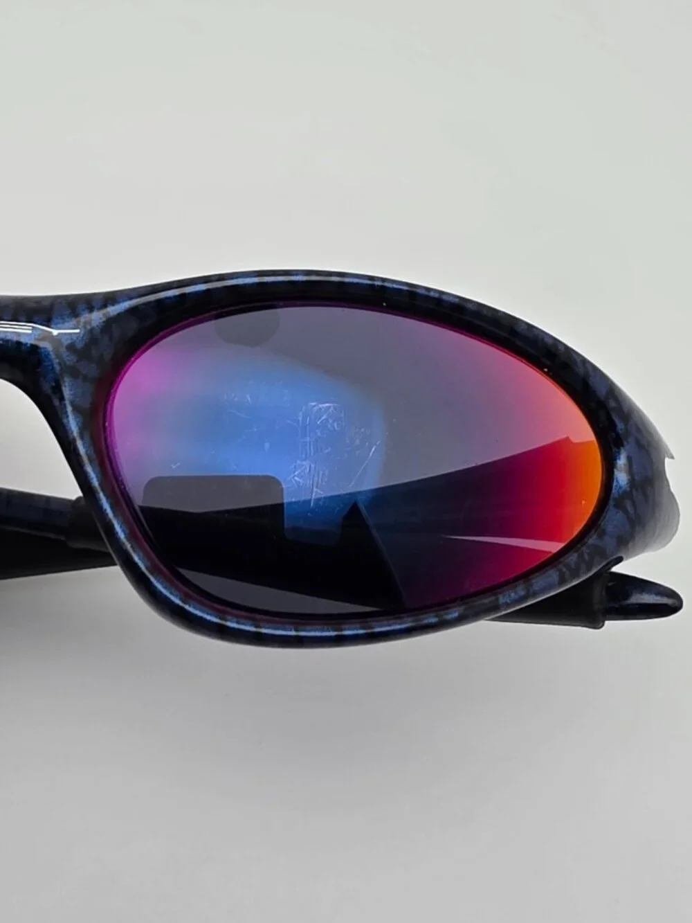 Oakley 04-088 Minute Gen 2 Cobalt Frame +Red Iridium Lens Sunglasses 54-18-133